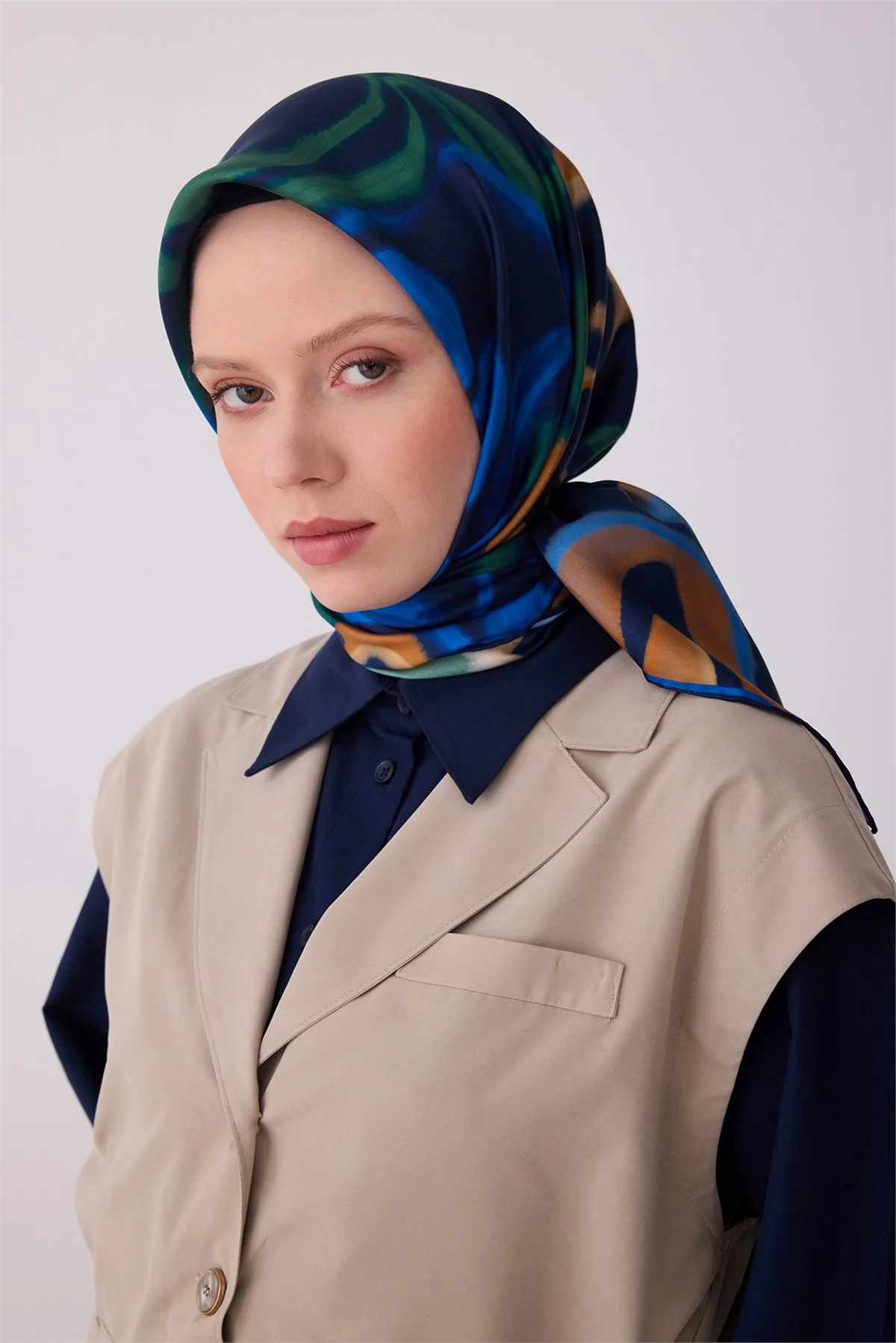Belli Lacivert Soyut Desen %100 Twill İpek Eşarp 4301D 84