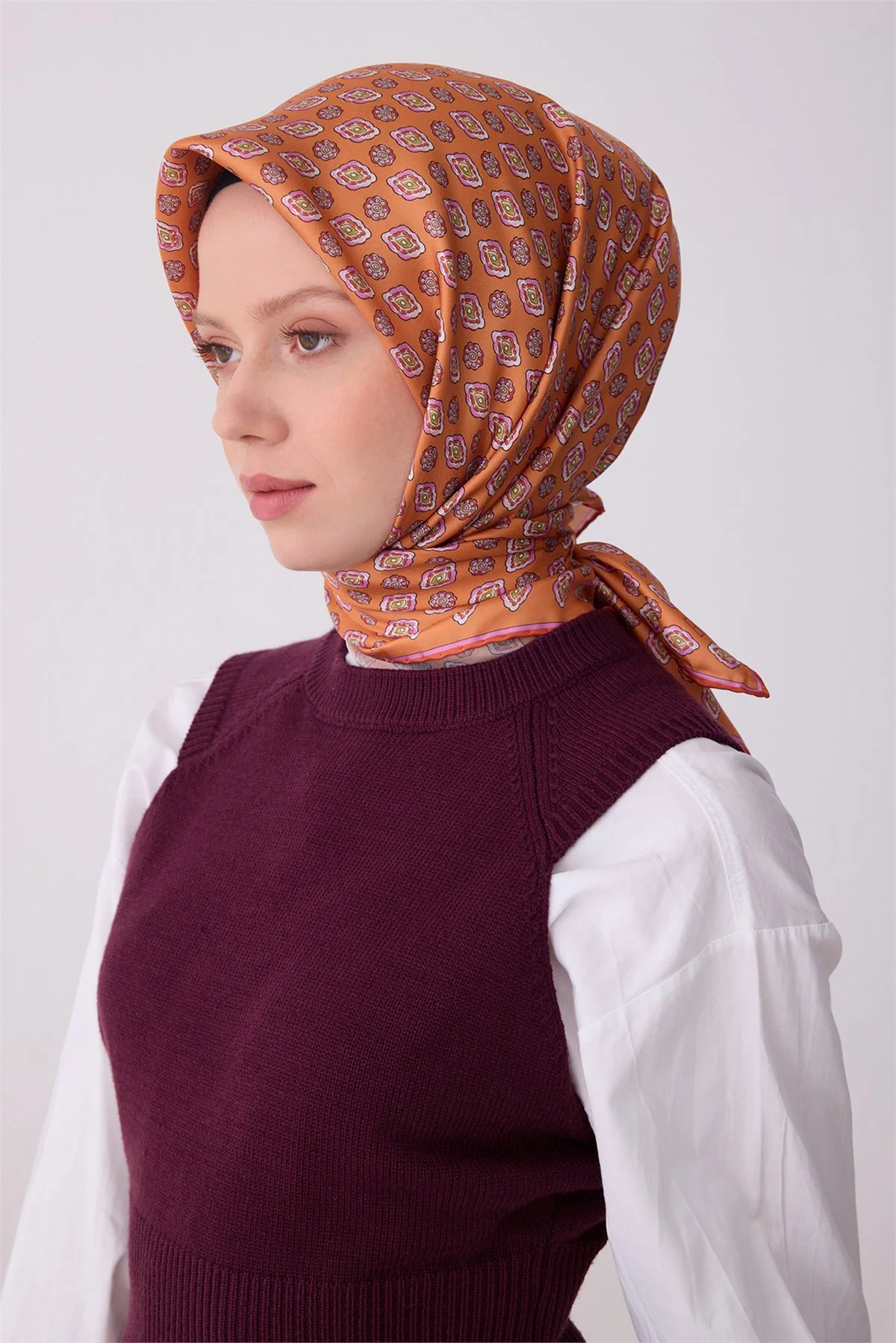 Belli Oranj Etnik Desen %100 Twill İpek Eşarp 4308D 33